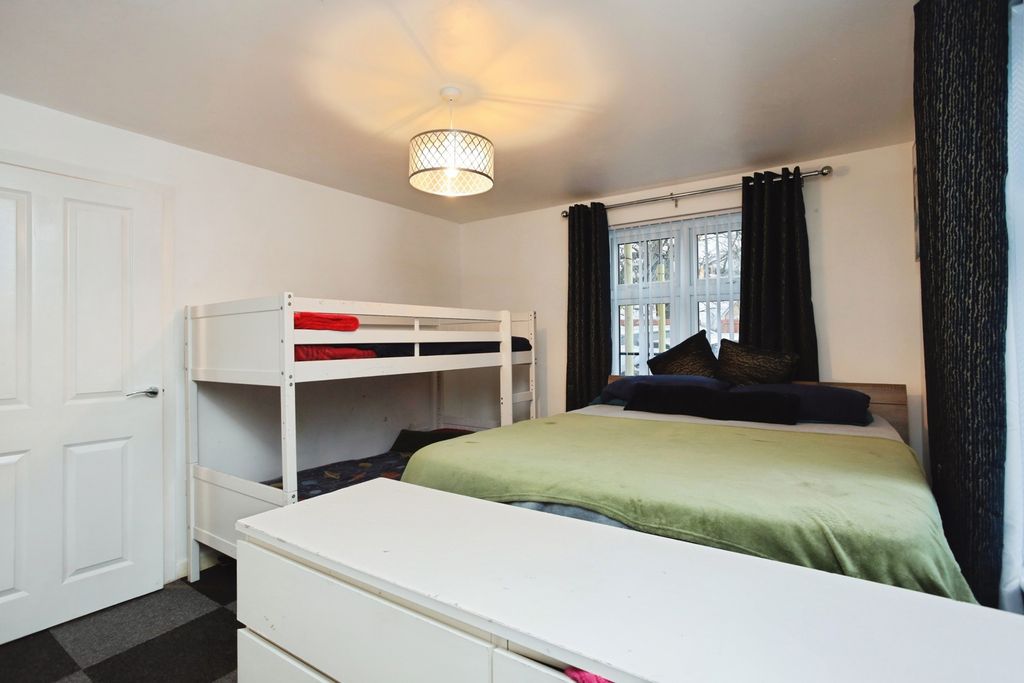 Property photo 3 of 12 Pbox-Img.Jpg