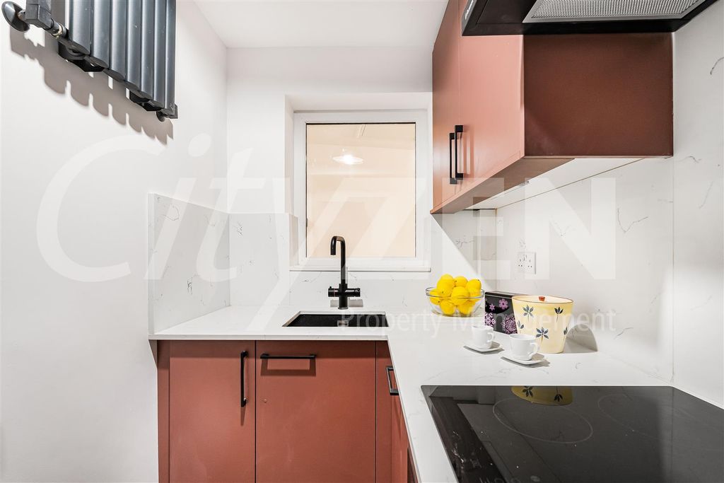 Property photo 3 of 22 Kitchen