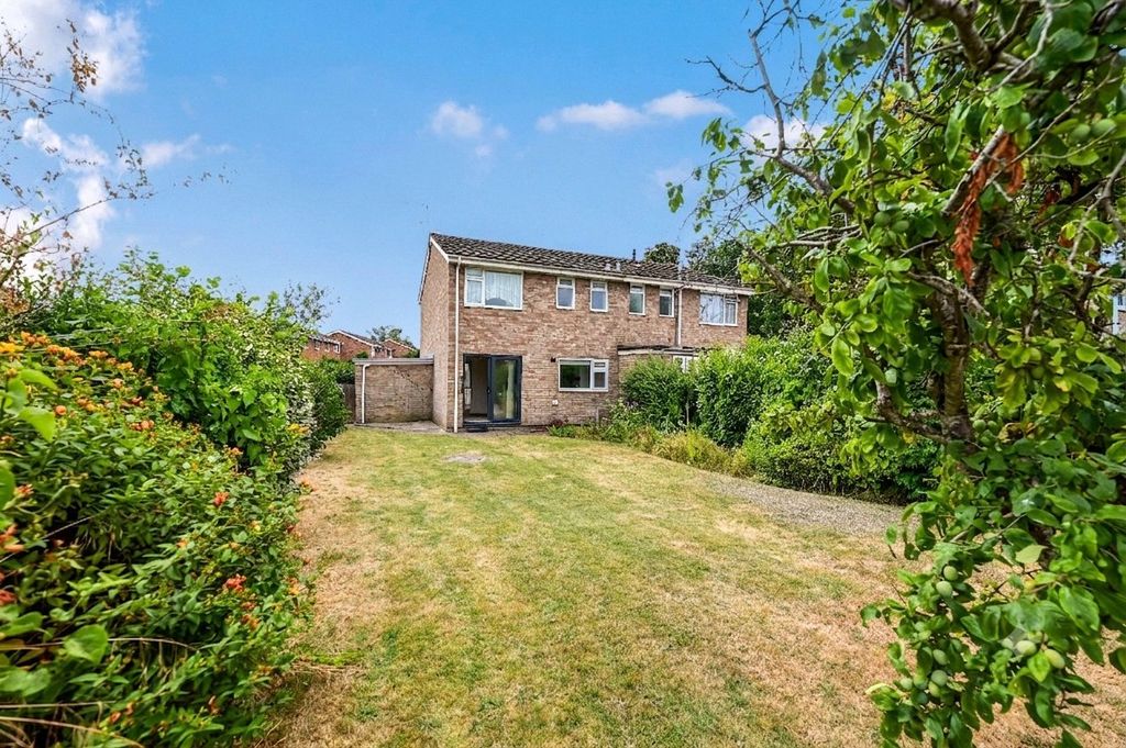 Property photo 2 of 11 Picture No. 15
