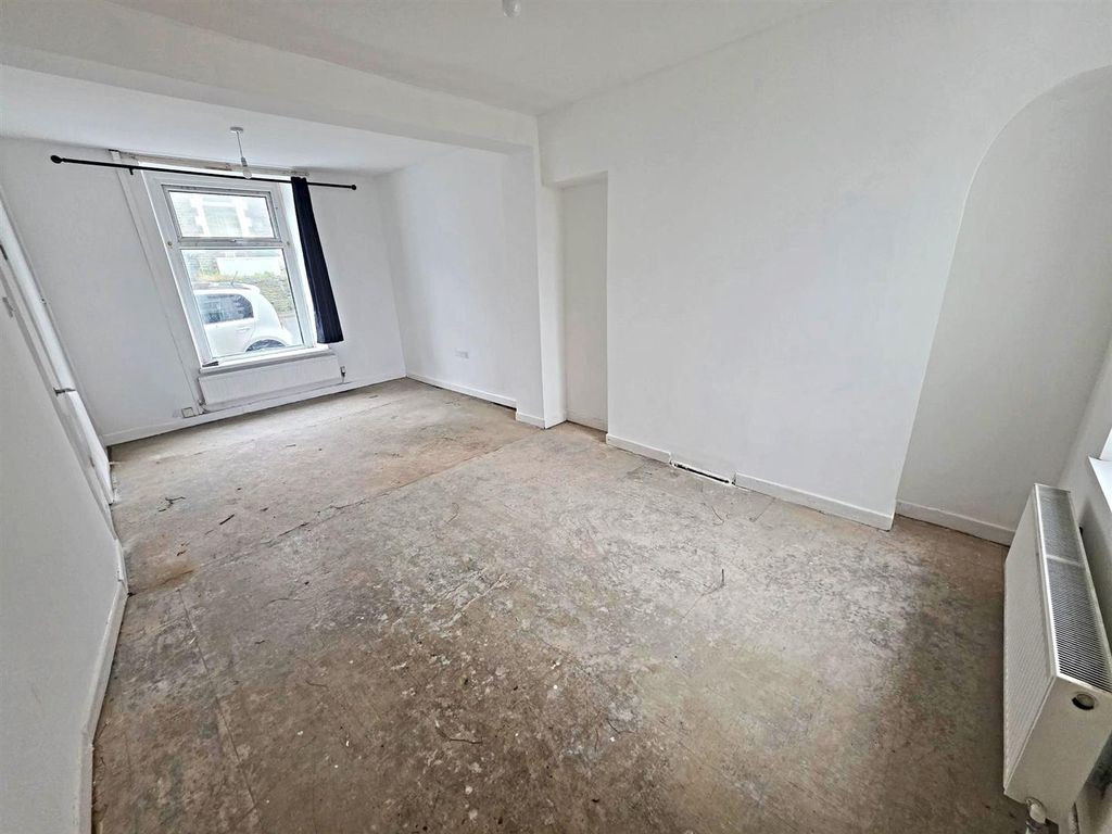 Property photo 2 of 11 Lounge/Diner