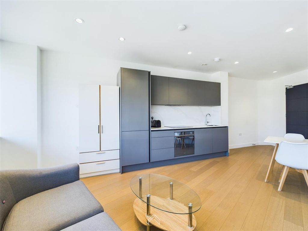 Property photo 3 of 5 Cam01353G0-Pr0112-Still003.Jpg