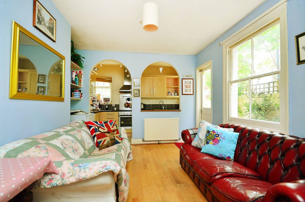 Property photo 1 of 7