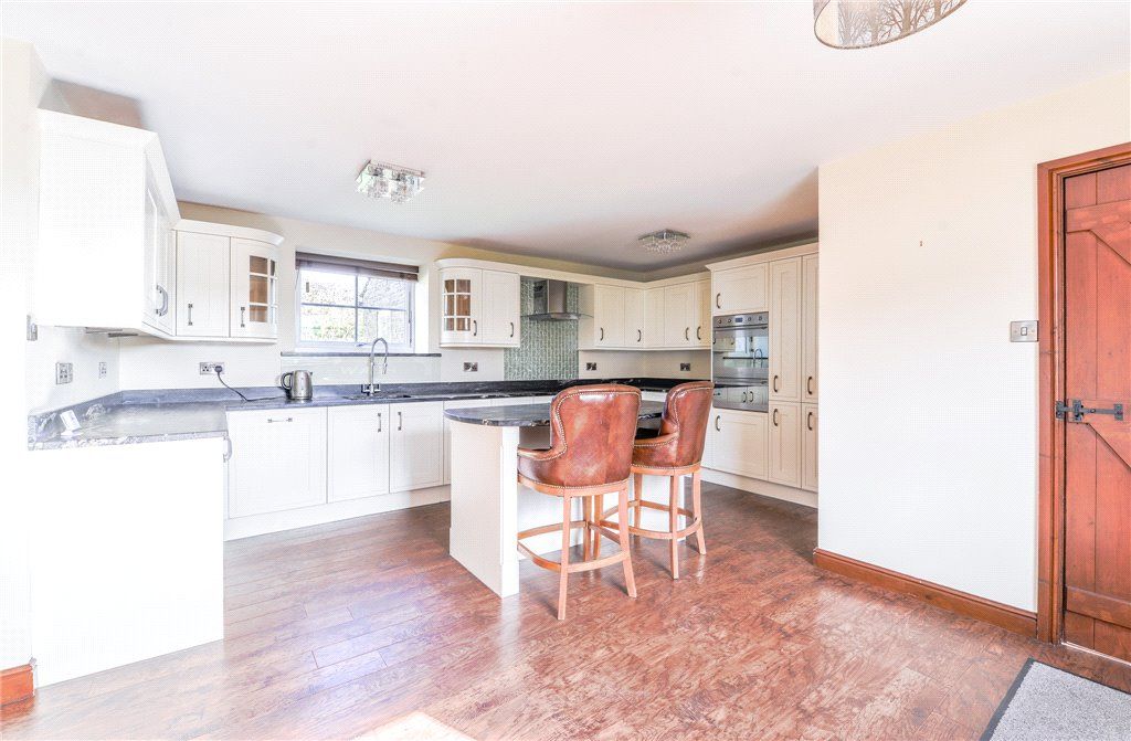 Property photo 3 of 35 Kitchen