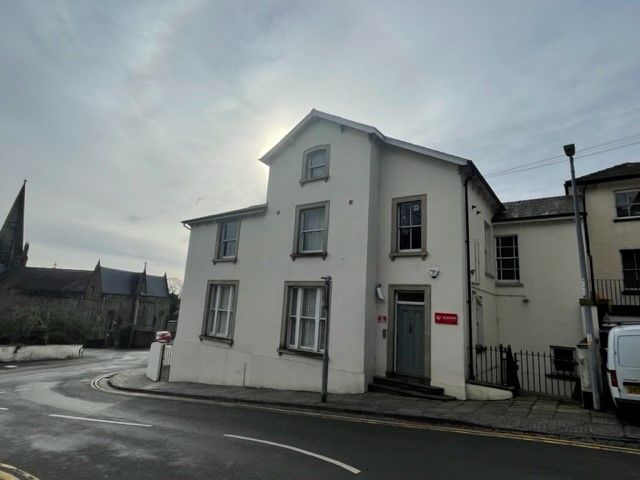 Property photo 1 of 8