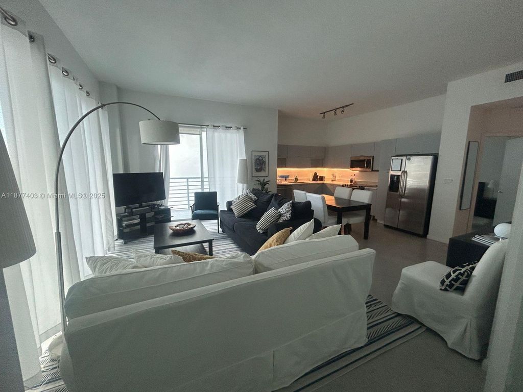 Property photo 2 of 12 <Alttext/>