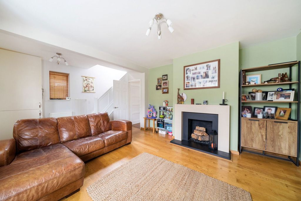 Property photo 3 of 14
