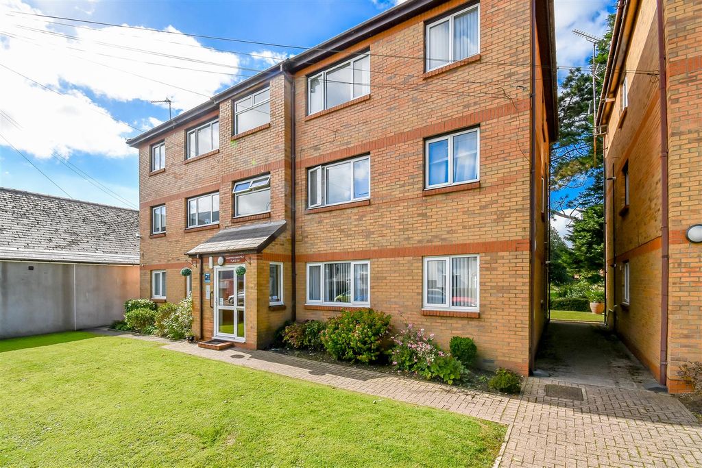 Property photo 1 of 18 Front