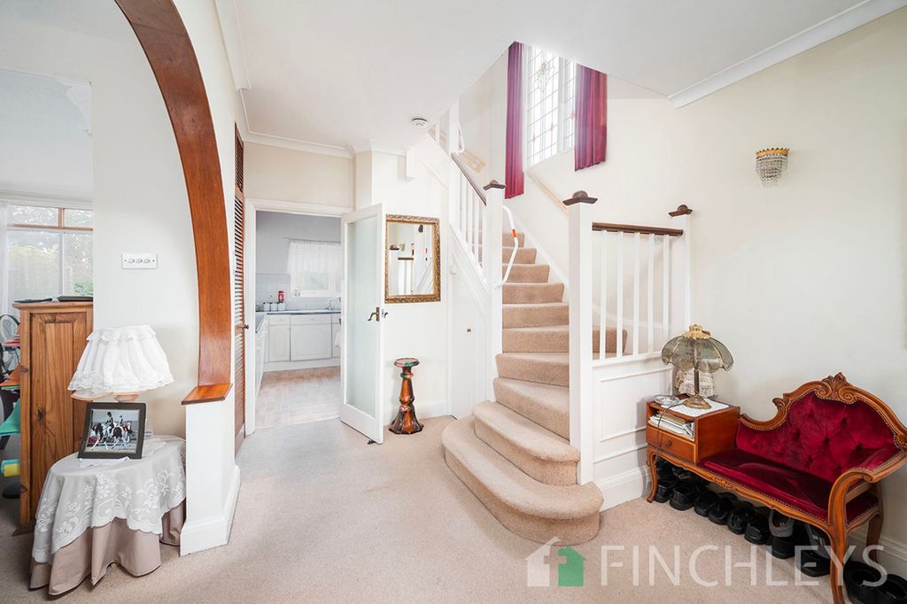 Property photo 3 of 16