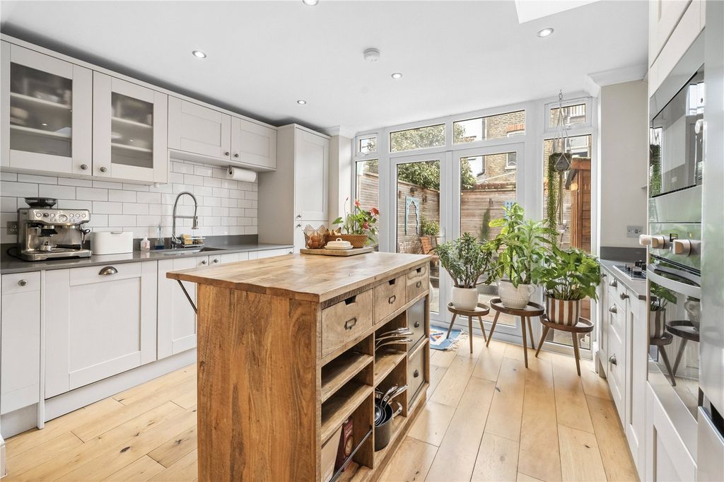 Property photo 3 of 17 Picture No. 09