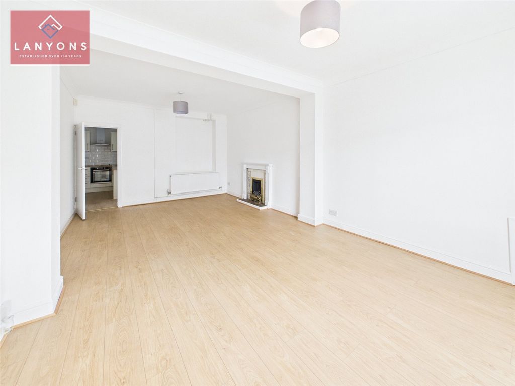 Property photo 3 of 12 Picture No. 3