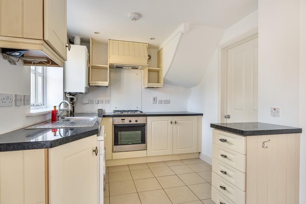 Property photo 3 of 20 Kitchen