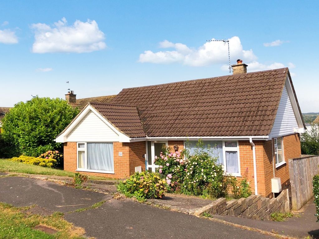 3 bed detached bungalow for sale Seaton