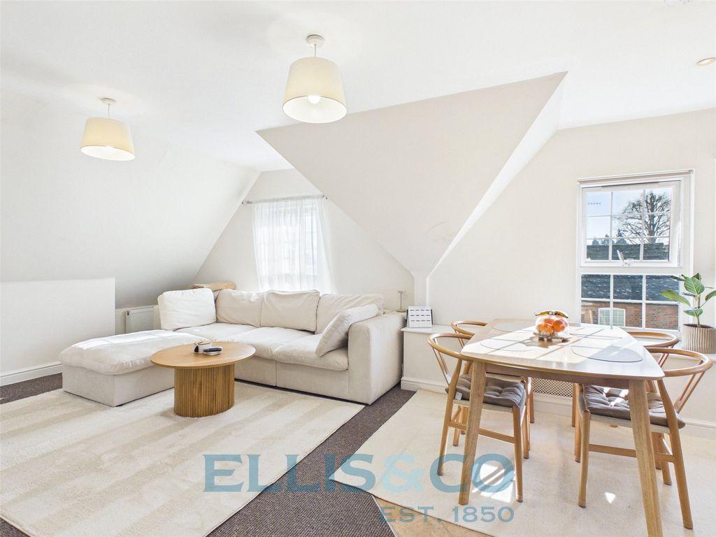 Property photo 3 of 9 Picture No. 57