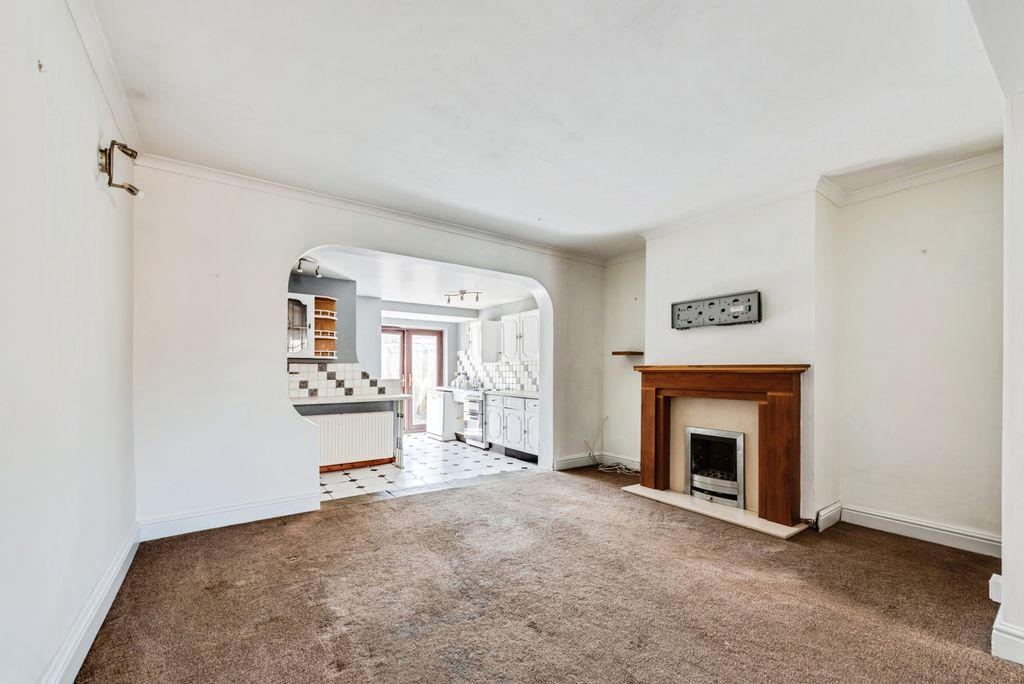 Property photo 3 of 10 Pbox-Img.Jpg