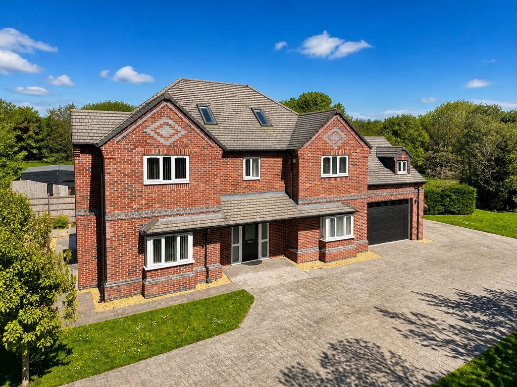 Property photo 1 of 42 Picture No. 80