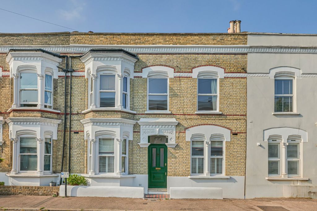 Property photo 1 of 16 Picture No. 02