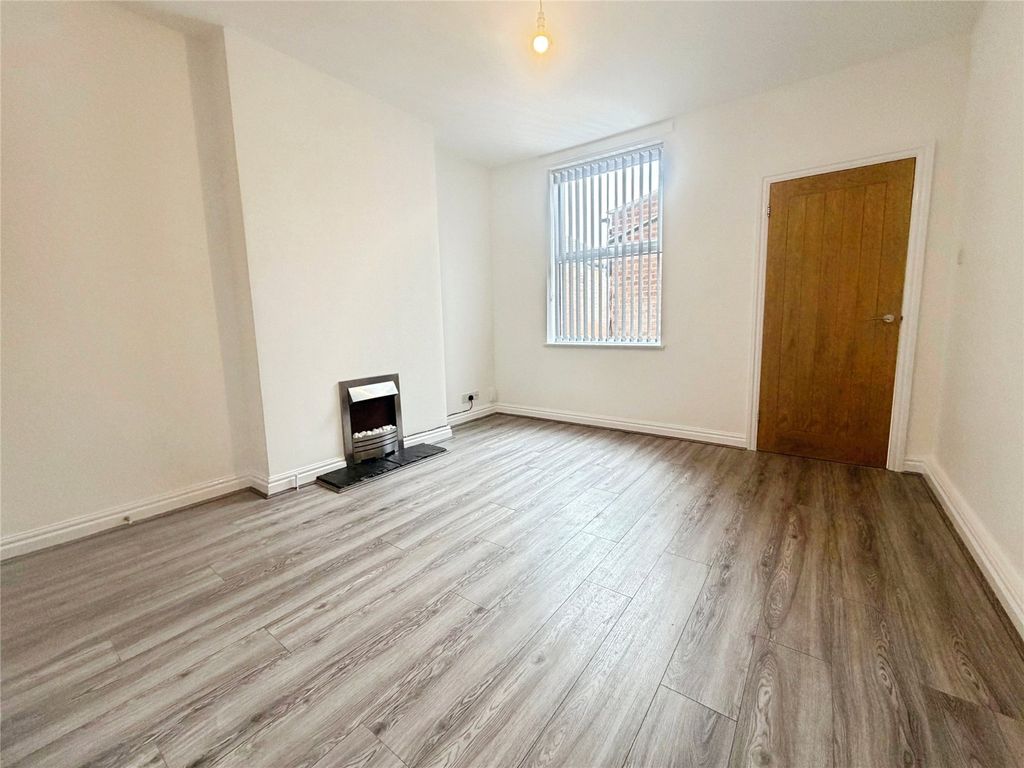 Property photo 3 of 9 Picture No. 06