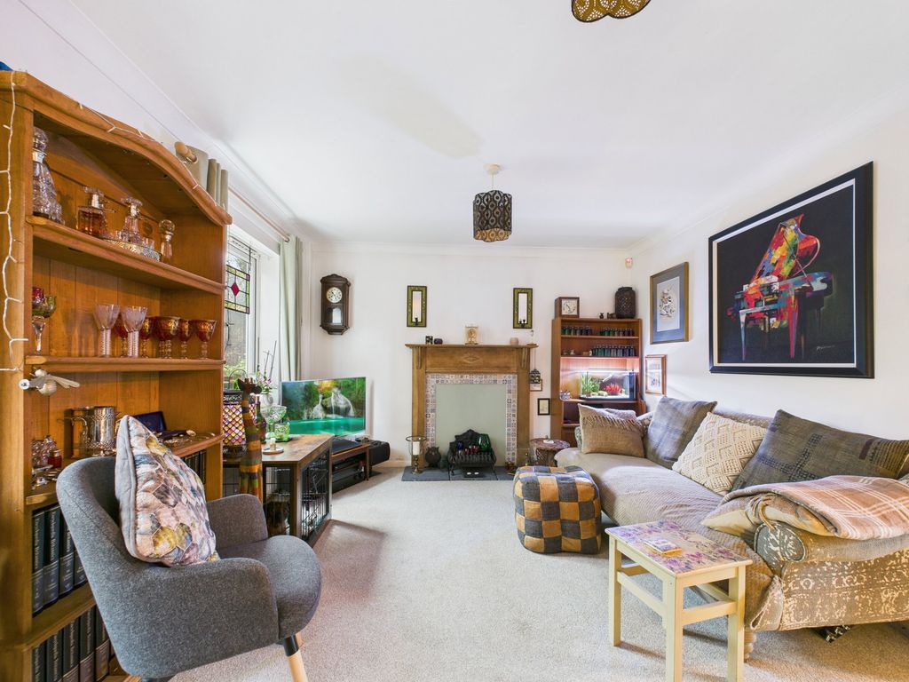 Property photo 3 of 13