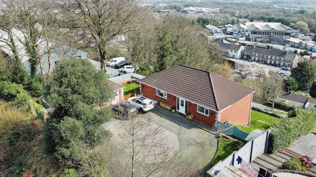 Property photo 3 of 34