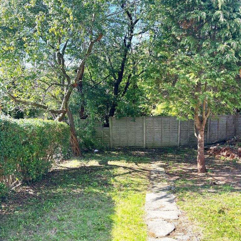 Additional image 10 of 5 bed semi-detached house to rentColbourne Avenue, Brighton BN2