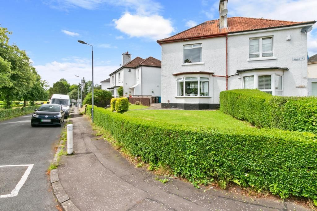 Property photo 1 of 32