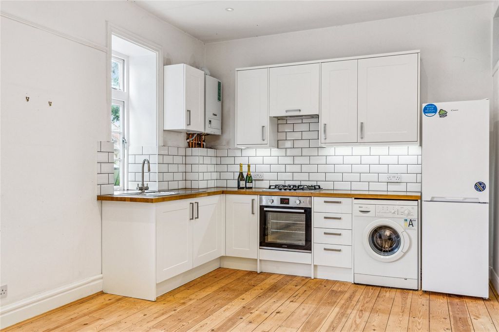 Property photo 3 of 7 Picture No. 09