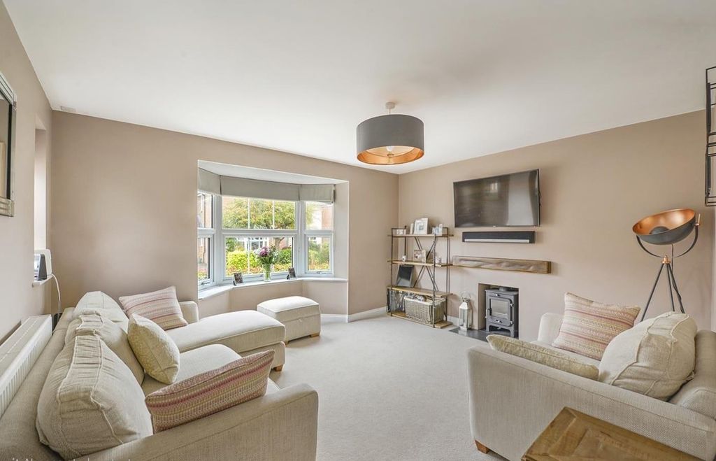 Property photo 2 of 18 Living Room Photo - 4 Lapins Lane.Jpg