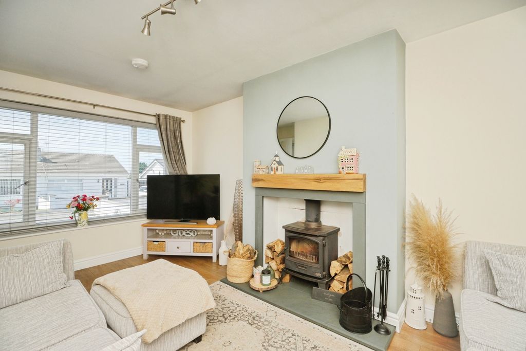 Property photo 2 of 37 Pbox-Img.Jpg