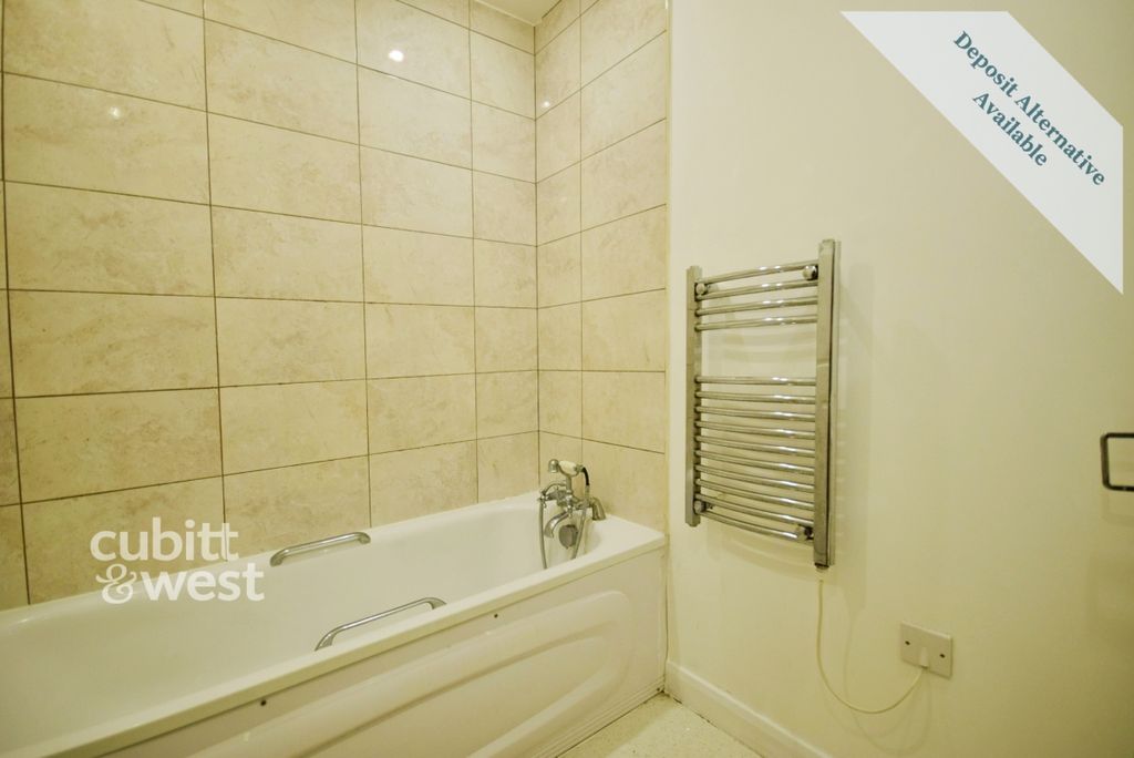 Property photo 3 of 7 Bathroom