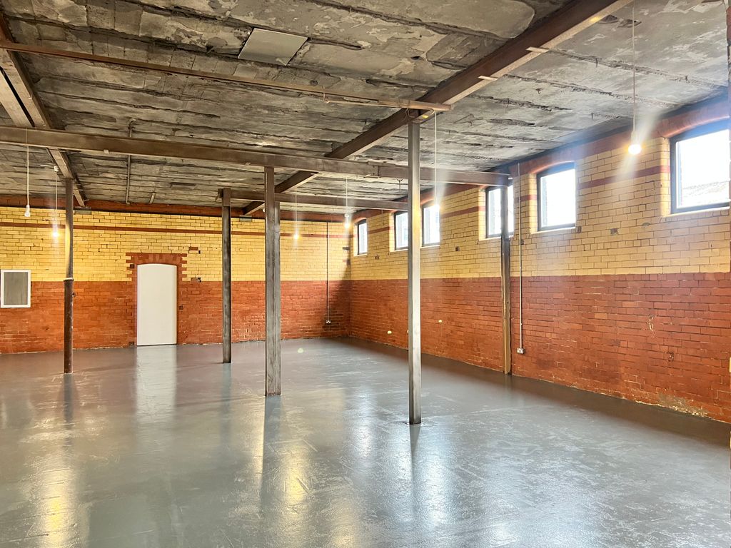 Property photo 2 of 6