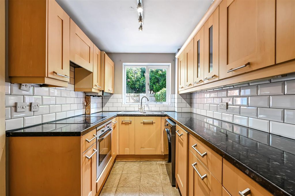 Property photo 2 of 12