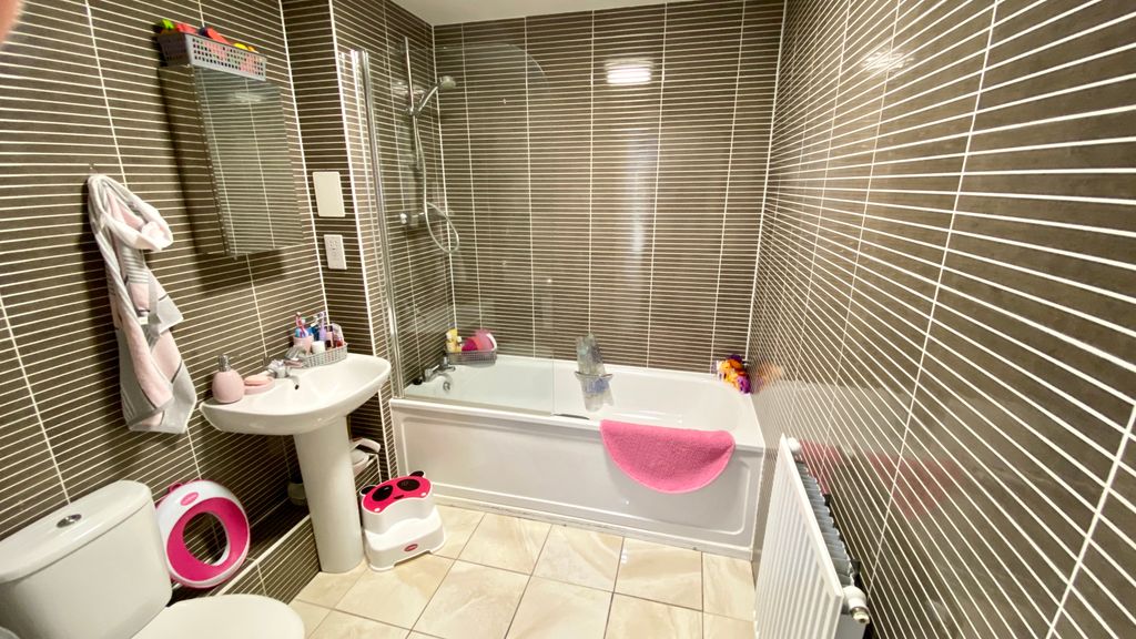 Property photo 3 of 10