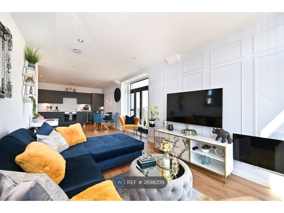 Property photo 1 of 33