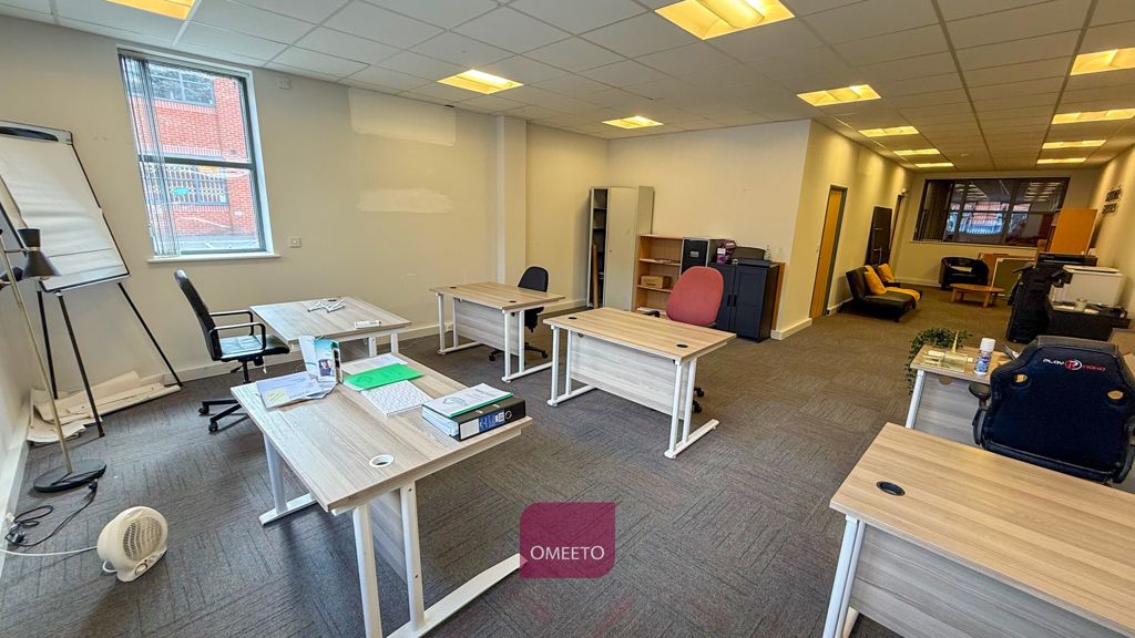 Property photo 3 of 7 Office For Rent