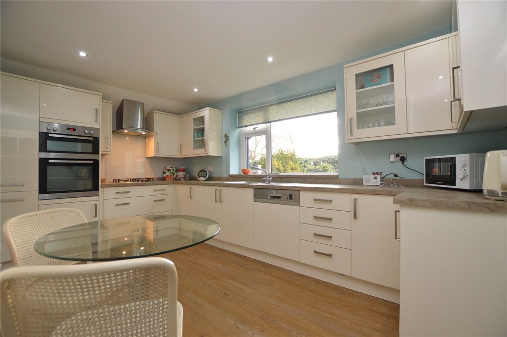 Property photo 2 of 24 Picture No. 14