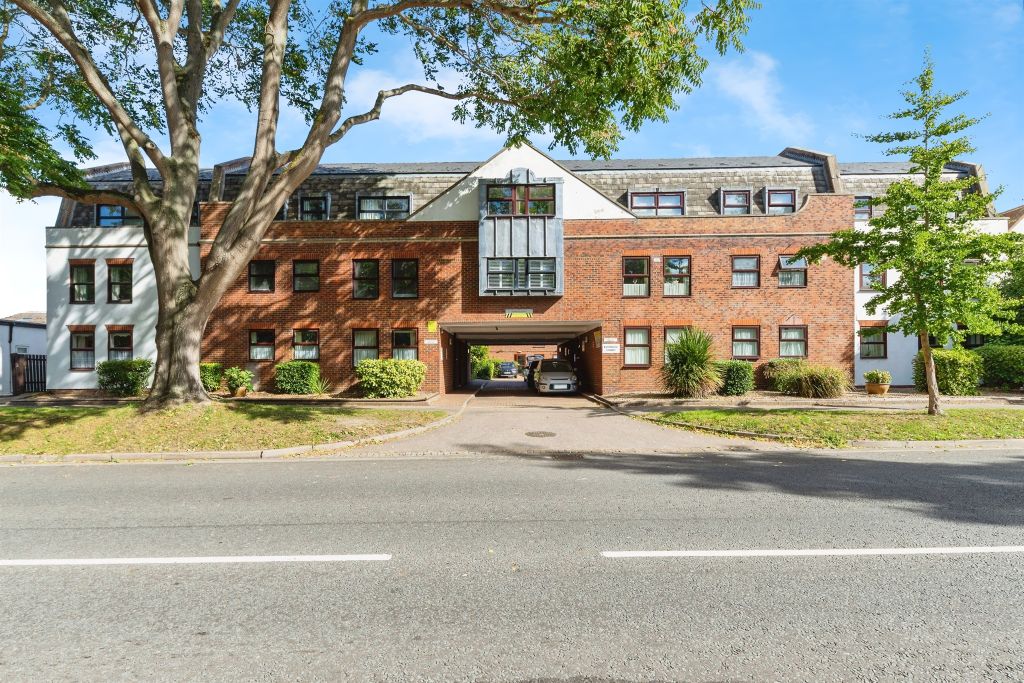 Property photo 1 of 17