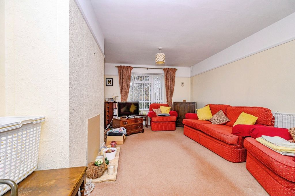 Property photo 2 of 17 Photo