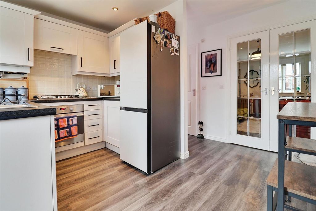 Property photo 3 of 19 85E956cc-Img_3323-Img_3325.Jpg