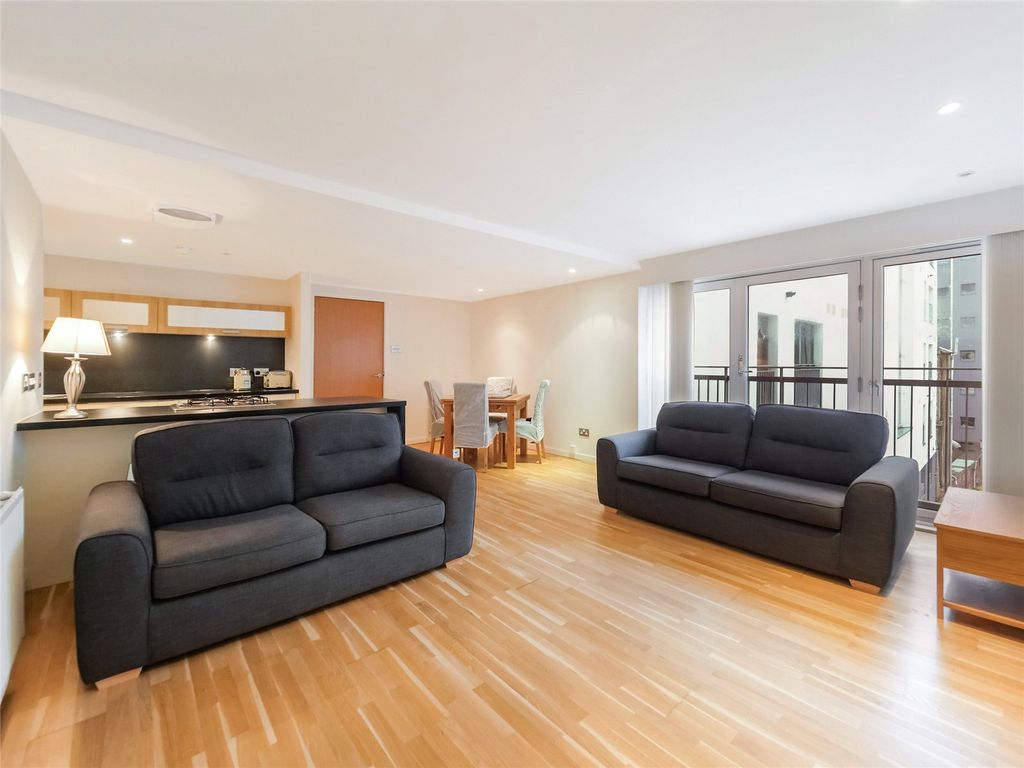 Property photo 2 of 25 Picture No. 04