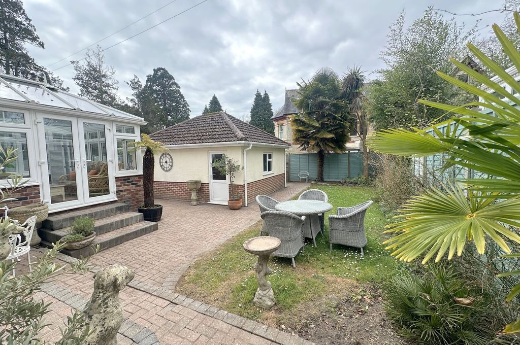 Property photo 3 of 19