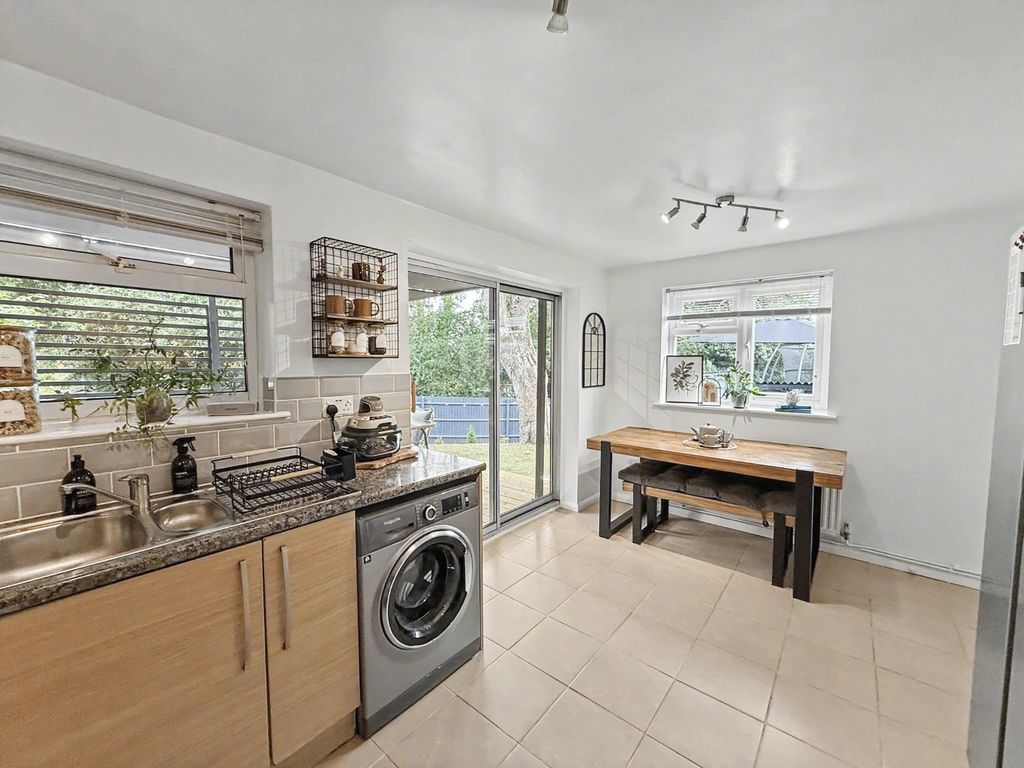 Property photo 3 of 31 53992112