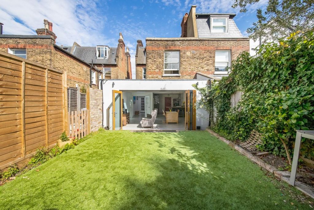 Property photo 2 of 10