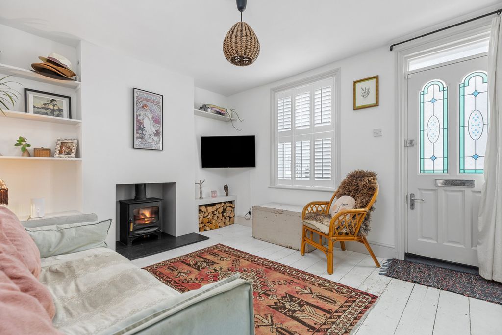 Property photo 2 of 18