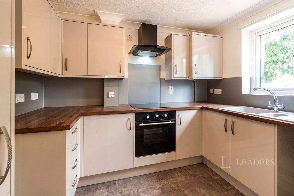 Property photo 2 of 15 Pbox-Img.Jpg