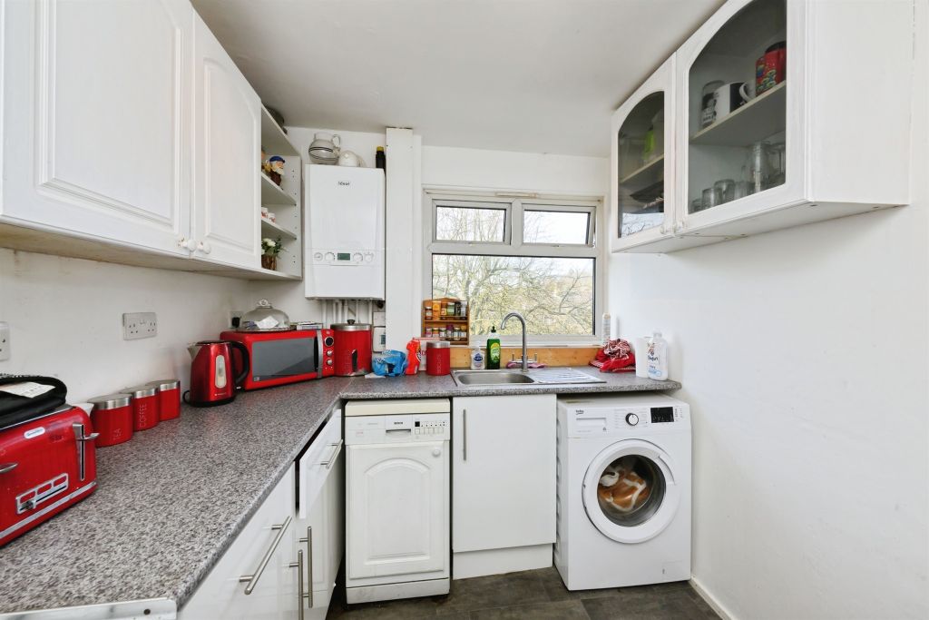 Property photo 3 of 16
