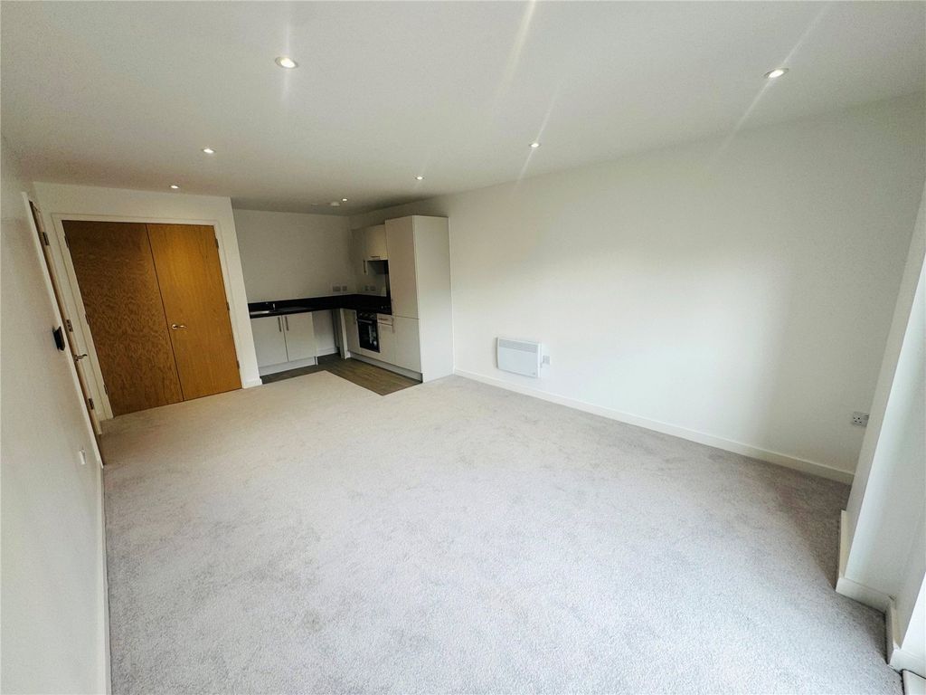 Property photo 3 of 5 Picture No. 04