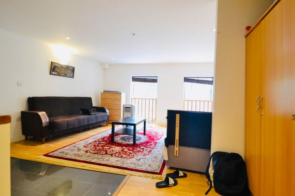 Property photo 3 of 4