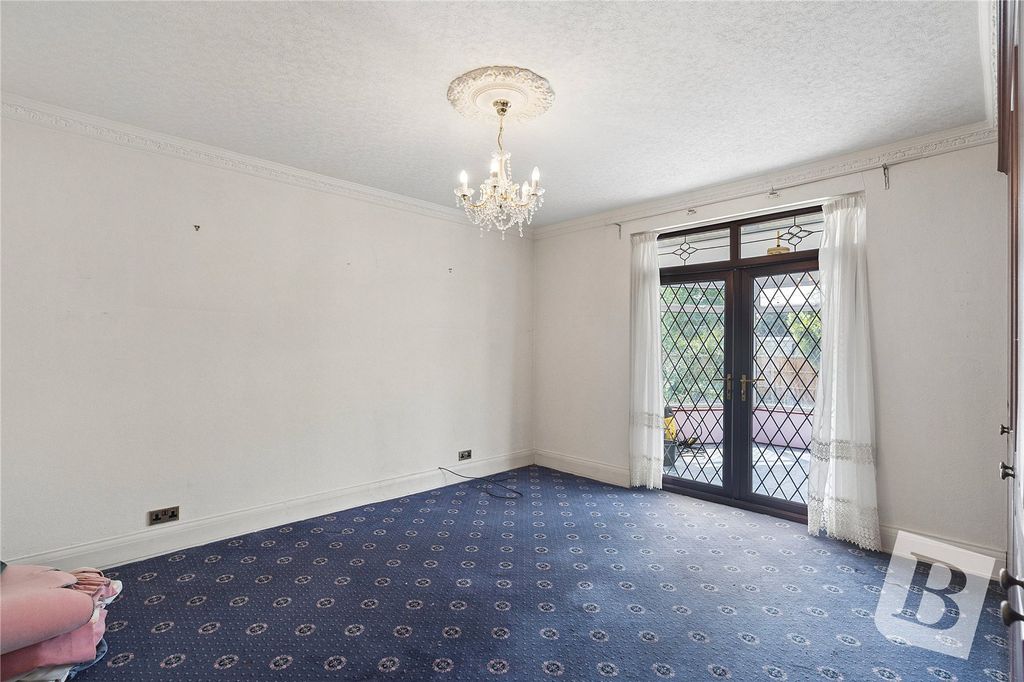 Property photo 3 of 15 Dining Room