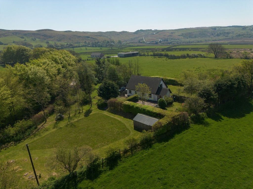 Property photo 2 of 54