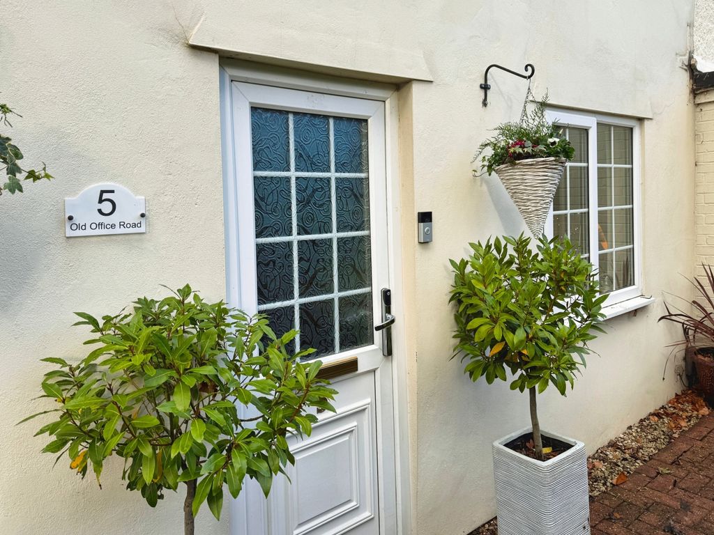 Property photo 1 of 21